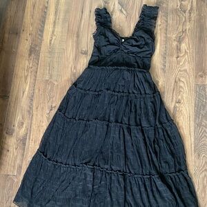 Elegant Black Sleeveless Dress Perfect for Picnic